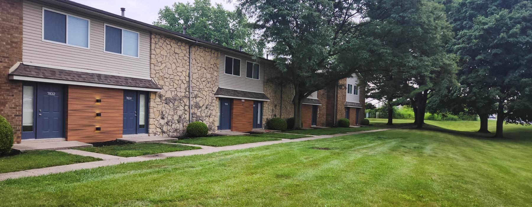 West Park Townhomes with well manicured landscaping